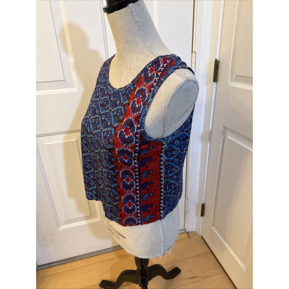 SURF CHIC raga Royal blue and red Print and Viscose Crop tank top women’s size L